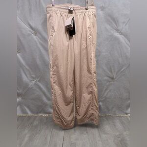 NWT Nike Women’s Wind Runner HR Water Repellent Standard Fit Athleisure Pants